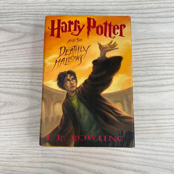 Harry Potter and the Deathly Hallows By J. K. Rowling Novel Book Paperback 2007 - Picture 1 of 5